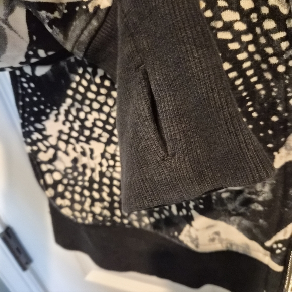 Scuba Hoodie III - Picture 8 of 12